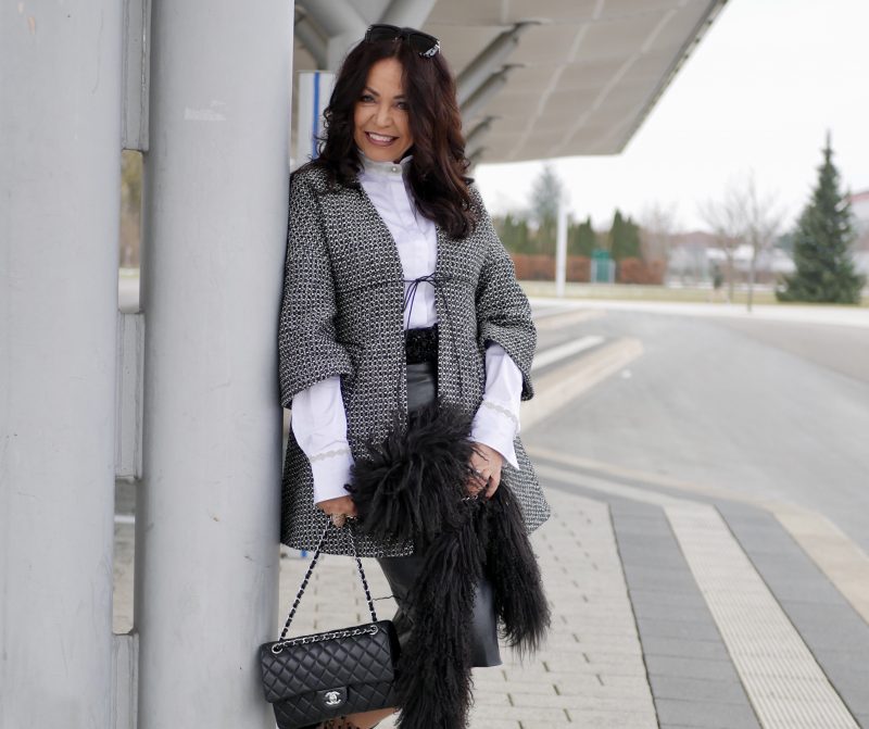 Christmas look, festive outfit, leather skirt, chanel bag, bymi fashion, blouse, ba&sh jacket, eyewearblogger, Calzedonia socks, nine west shoes, ageless fashion, sryle for ladies, Lodenfrey scarf, mystyle, bestage, streetchic