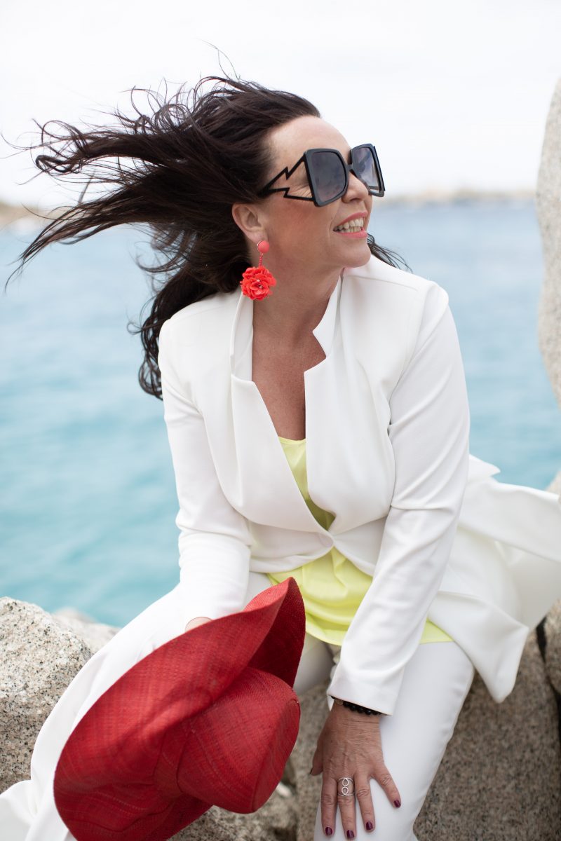 How to style a white suit, Rinascimento jacket, Zara pants, Vestopazzo hat, Dior bag, statement earrings, Zara boots, fashion for ladies, bestage, over50, Hüte,, hatlover, eyewearblotter, jewelryblogger, trends2019, cochastyle