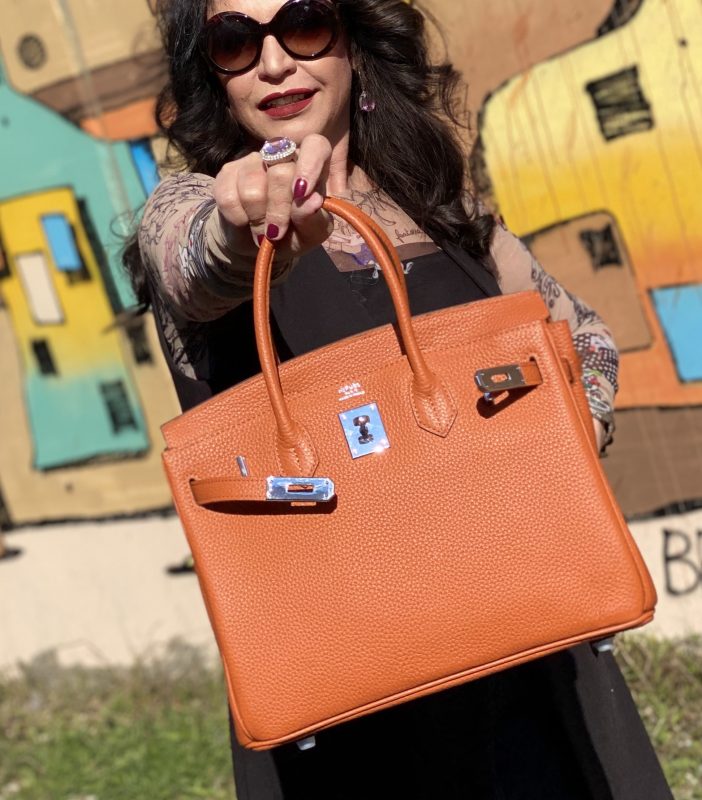 RO Skinwear top and leggings, Rinascimento jacket, Hermés bag, Nine West Shoes, Dolce & Gabbana shades, my style, ageless fashion, streetstyle, spring 2020, trends, fashionblogger, Fashionblog Augsburg, ageless, over50, cochastyle