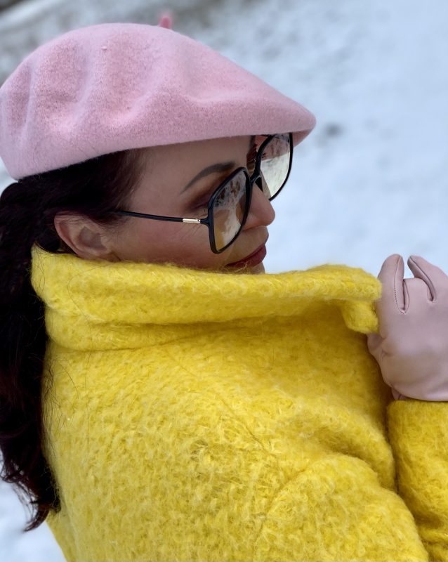 Pink and Yellow, Pink bag Dior, Pink Beret Benetton, Shades Dior, Yellow coat Mango, Jeans 7 for all Mankind, Shoes Asos, style for ladies, winteroutfit, streetstyle, mystyle, over50, agiles fashion, ageless style, timeless, winter special, colors, Fashionblog Augsburg, cochastyle