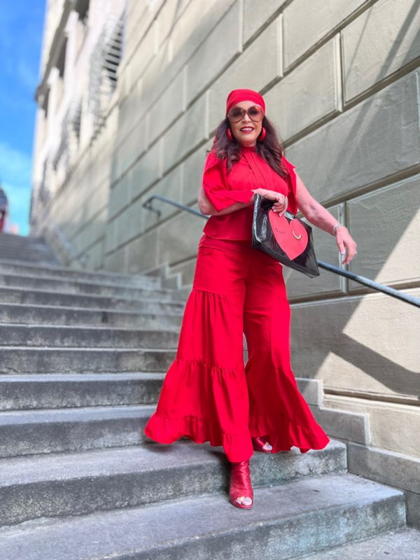 Red - with Headscarf, Bag Sonia Rykiel, Shoes Bruno Premi, Shades Tom Ford, Palazzo pants: my design, top Mango, mystyle, Fashionblog 50 plus, ageless, ageless fashion, ageless style, over 50, bestager, Fashionblog Augsburg, cochastyle